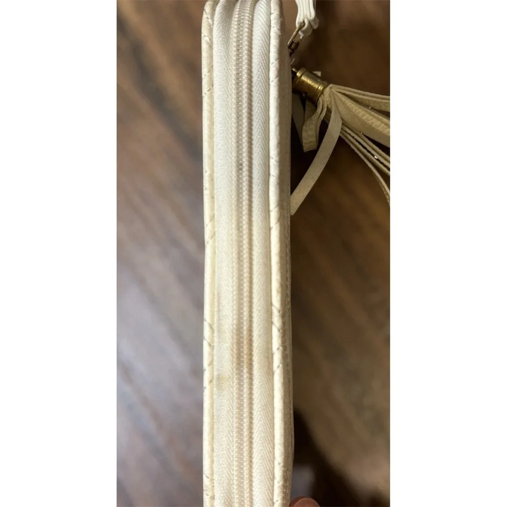 Beige Quilted Wristlet w/ Tassel – Faux Leather – Minor Stain‎